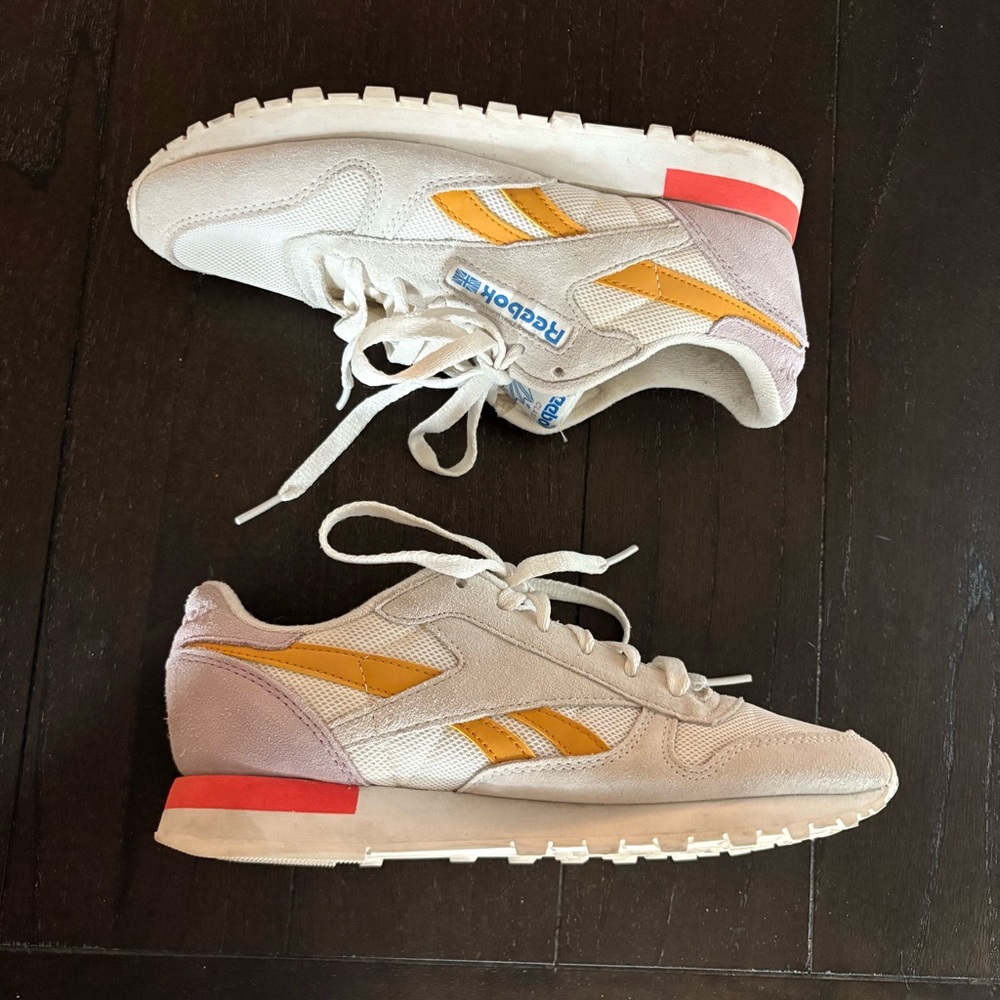 Reebok Classic Leather Sneakers Shoes Retro Athletic Athleisure Size 7.5 Women’s